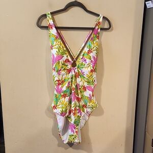Georgeous XXL SWIMSUIT 🩱